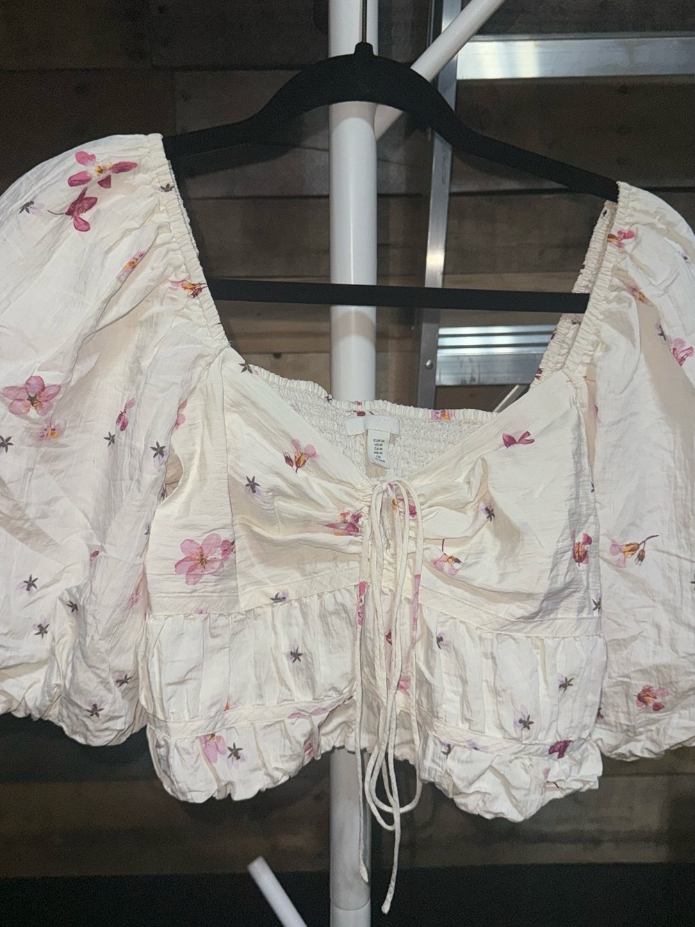 H&M Cream Floral Puff-Sleeve Tie-Front Crop Top Medium